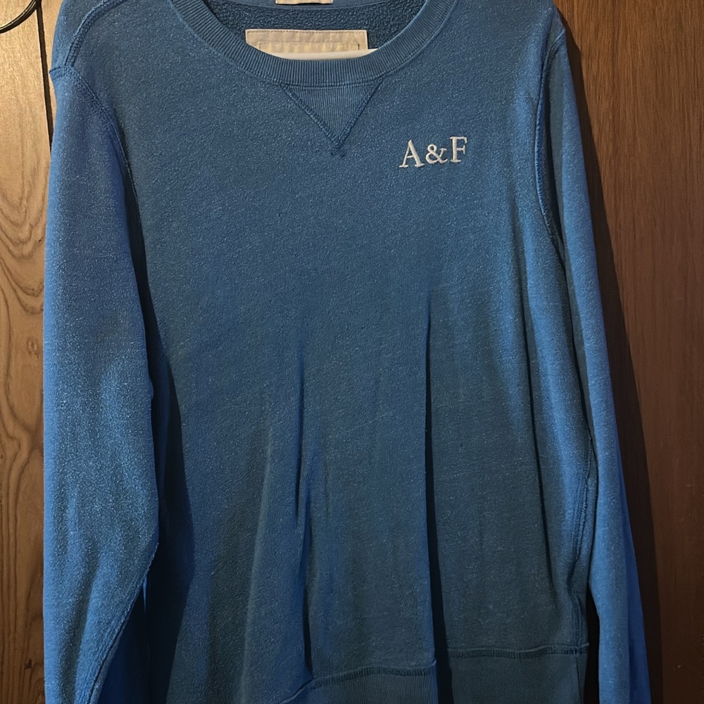 Abercrombie & Fitch Men's Blue Sweater